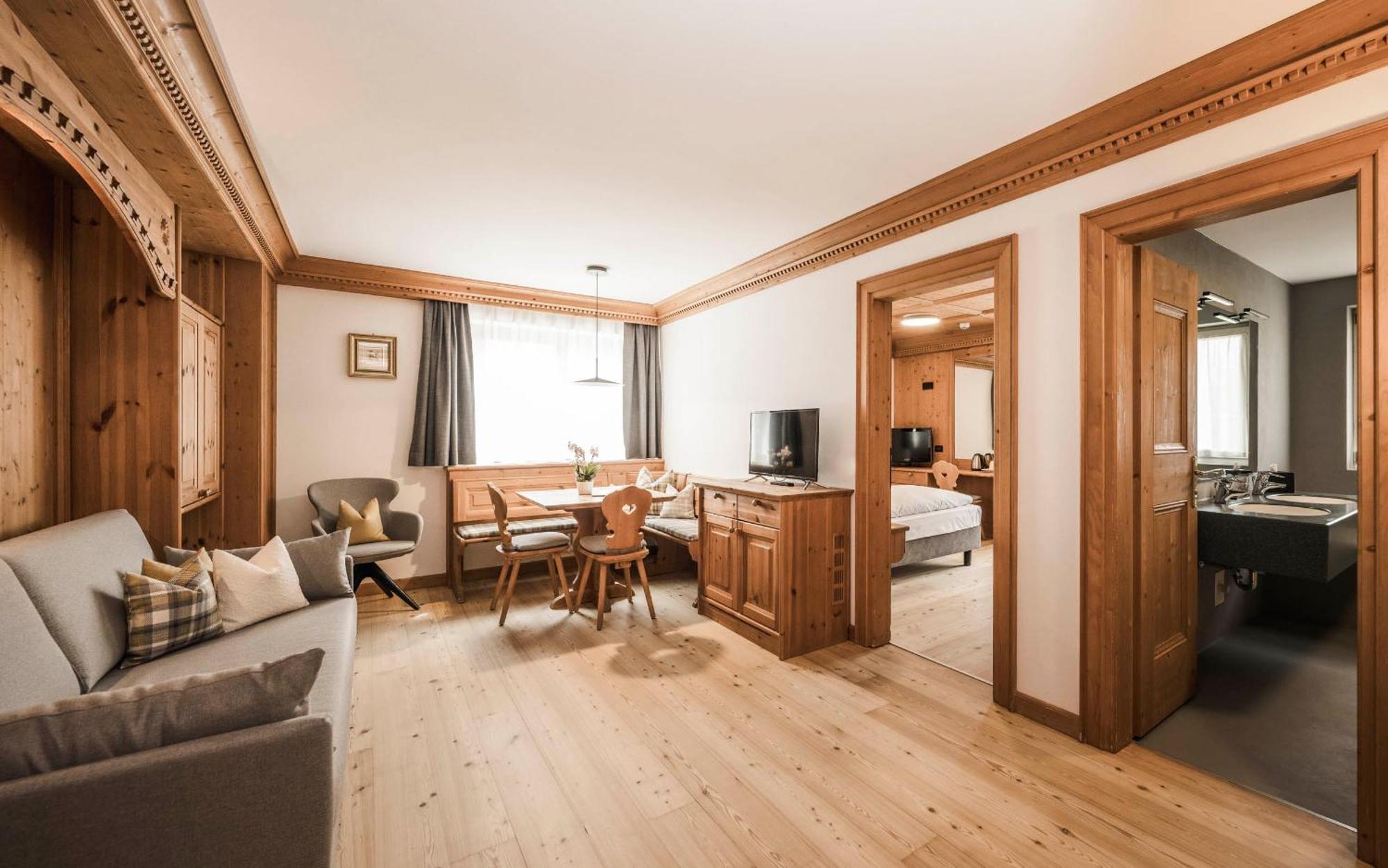 לה וילה Hotel Ladinia מראה חיצוני תמונה